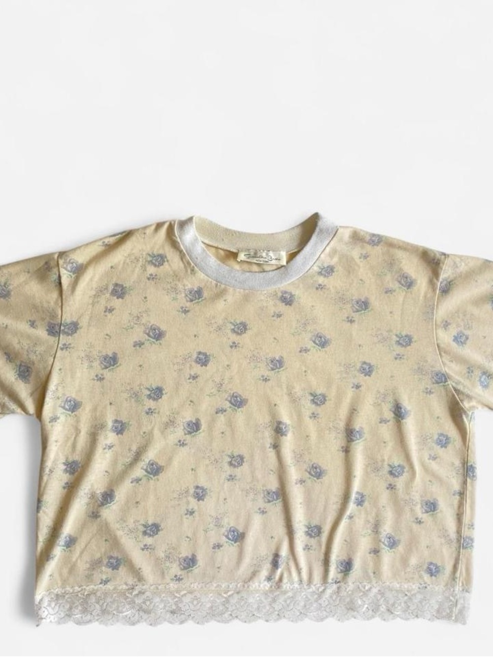 Vintage pale yellow boxy floral tee - Picture 2 of 10